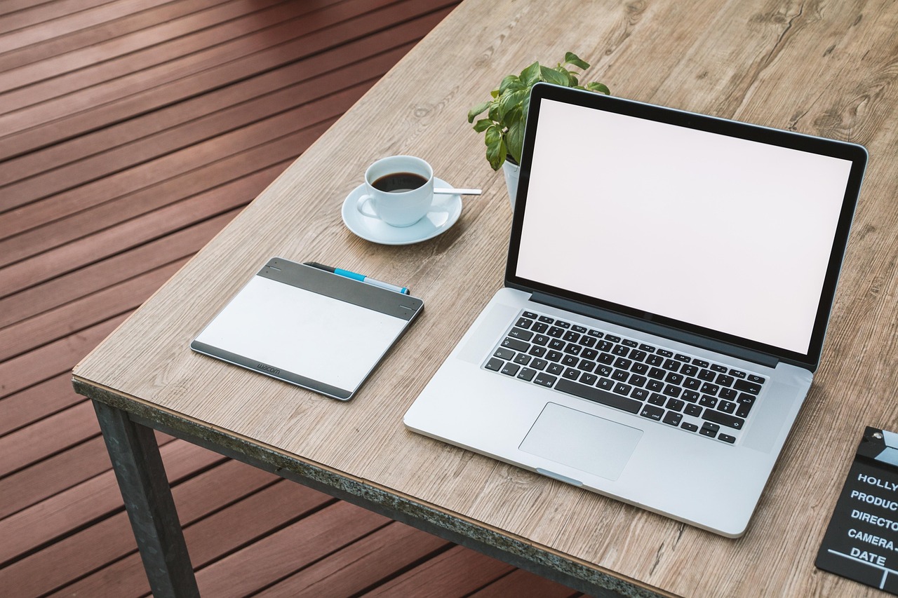 Beyond The Classroom: Rethinking Online Learnings Edge 1 ge9c74b1ca101346d975a7da5248921a903d033c6aed0cc89a3c37f628f00aceda97956de9612bd8bcba645dbd449ab5457a3e718046e2d39b9dfc87fc58f6fd2 1280