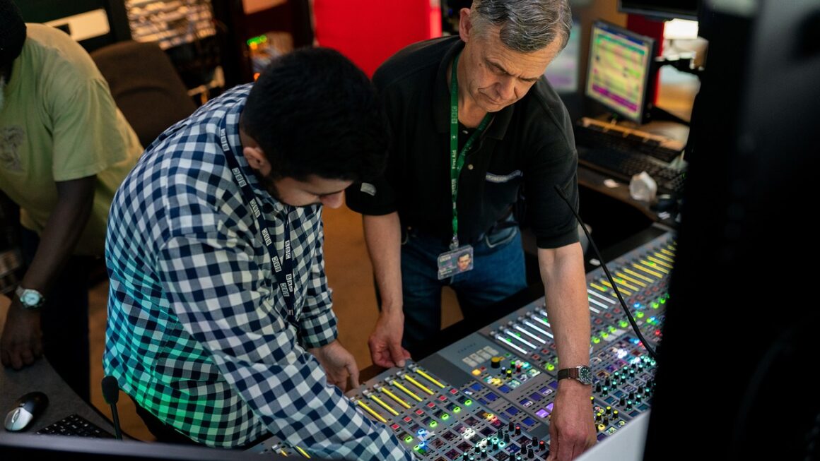 Beyond Sticks: Reinventing Your Streaming Setup 2 g045aada19145f41d5541cb787e4f190ac68d50baf4bd6cab6038ab9498dde7955a02f9b695c7f649b1d7d00087a2ab86dd2a0e532d58d94f1c3d7ba2269d7bb5 1280