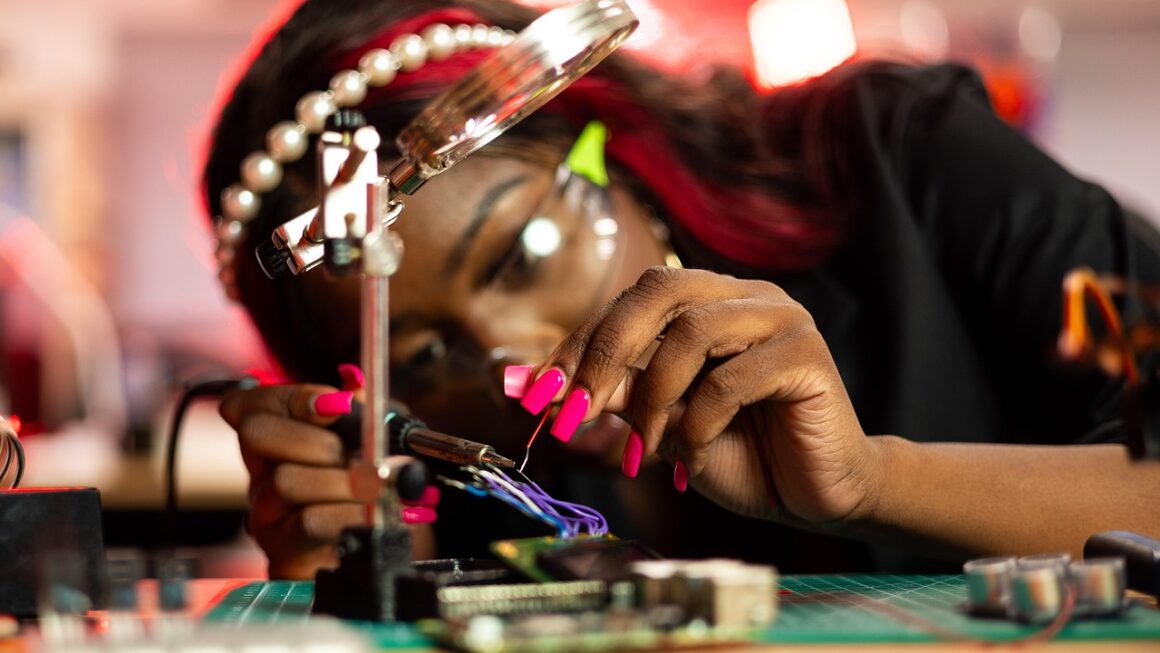 D Printers: Democratizing Design, Decentralizing Manufacturing 2 gc364375203dbe6e2ae33f76038a415fa7fe9a89bb0420ba0026827dd103839672c6ba7b556002b508707d99a526e2903311cbc8cf1ead1b1777caa692fb47e43 1280